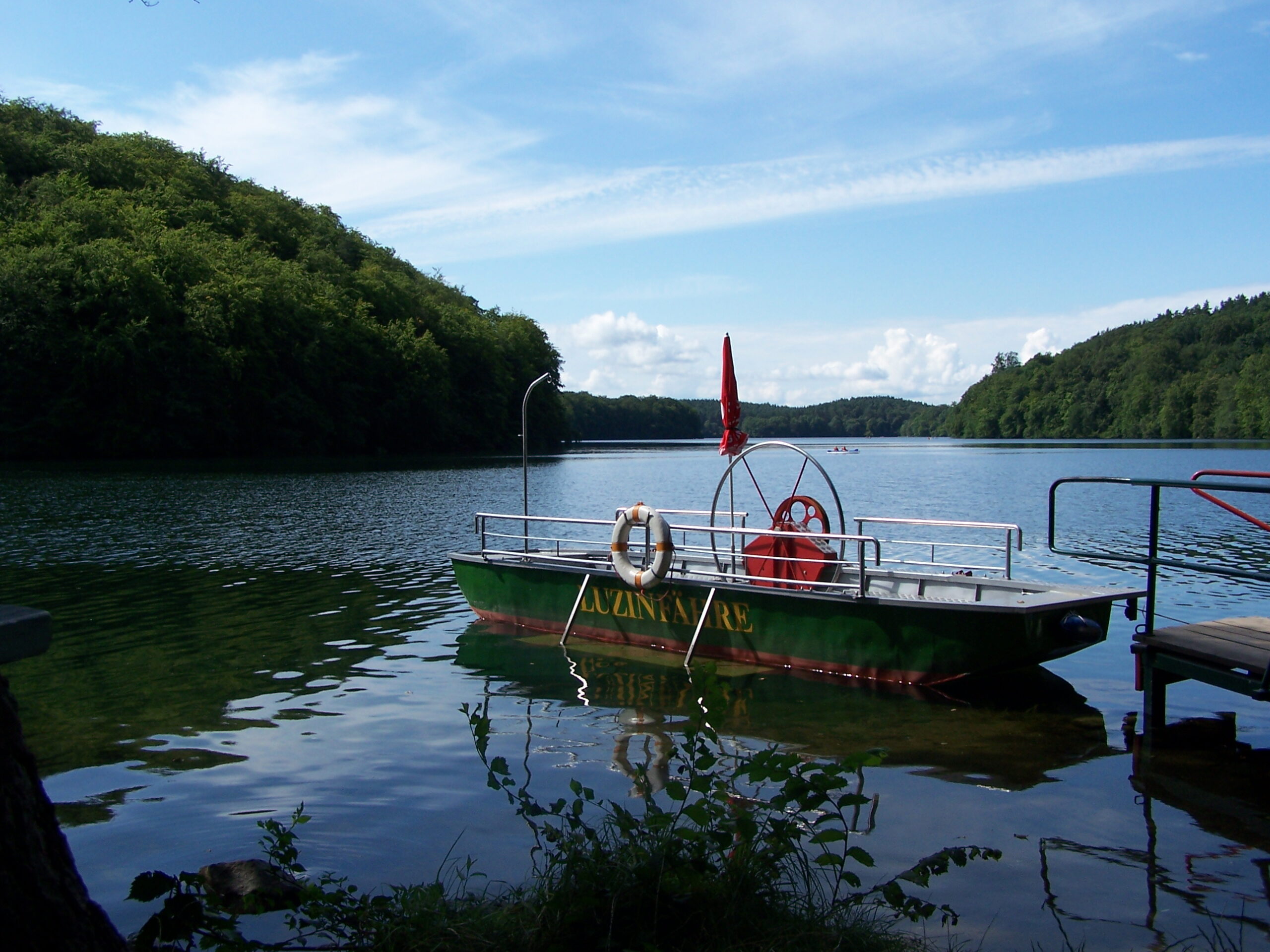 Luzinfähre@Kurverwaltung Feldberger Seenlandschaft